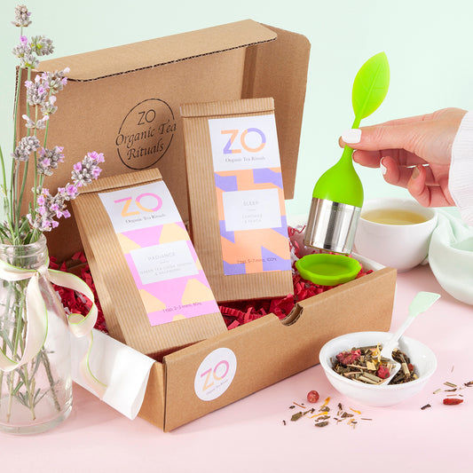 Organic loose leaf tea with reusable tea infuser